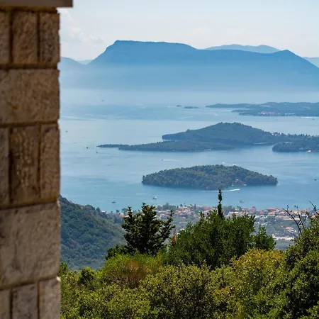 Amalfi Lefkada *
